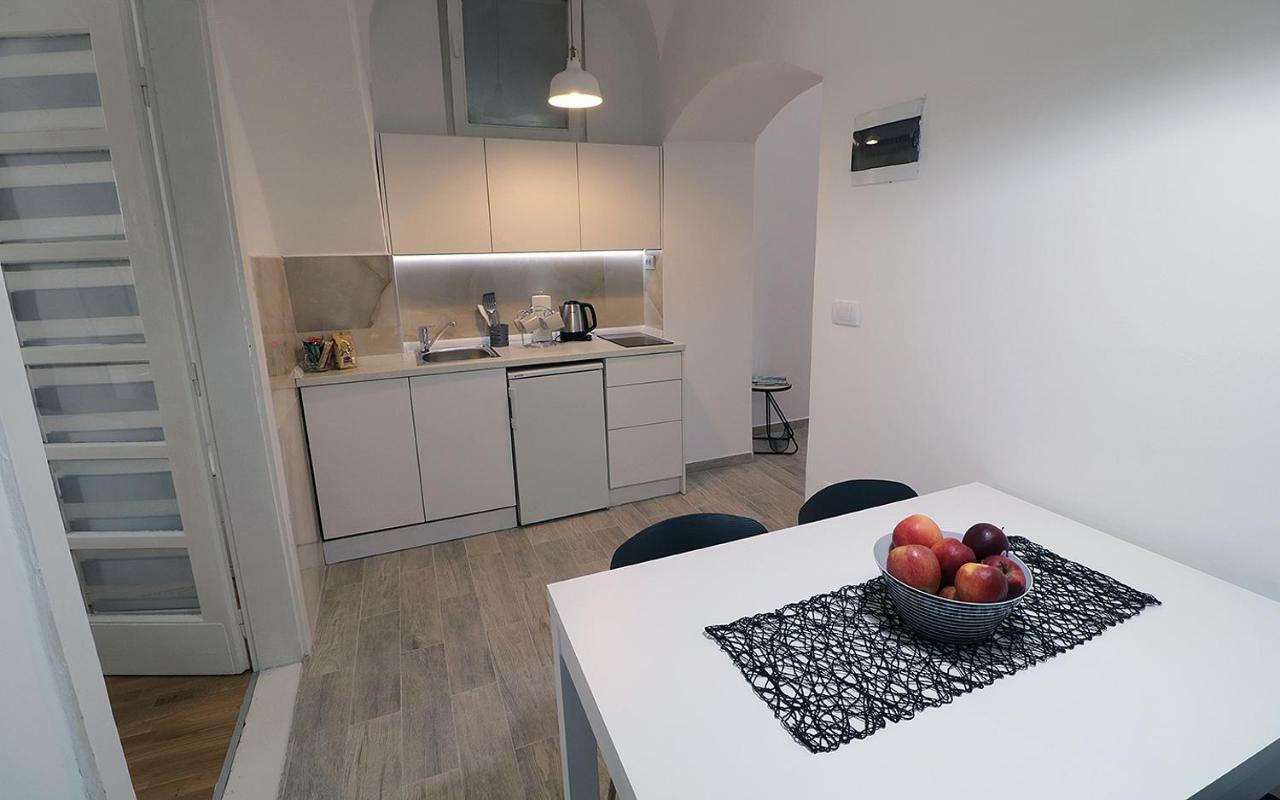 Apartman Tina Novi Sad Exterior foto